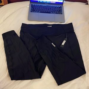 BNWT SKIMS XL PERFORMANCE HIGH-WAISTED 7/8 LEGGINGS ONYX